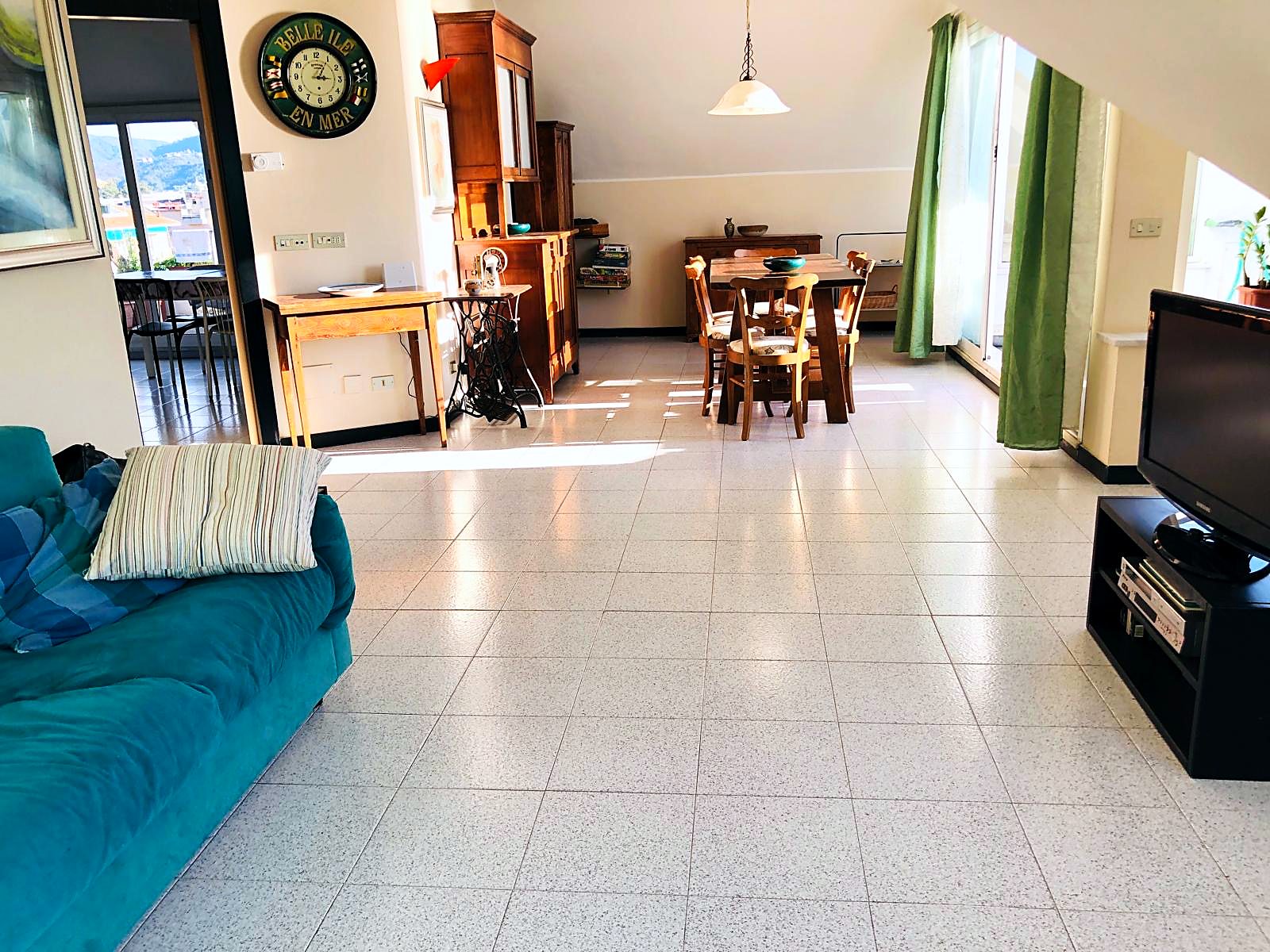 Salone – Salone e zona pranzo, un unico grande ambiente